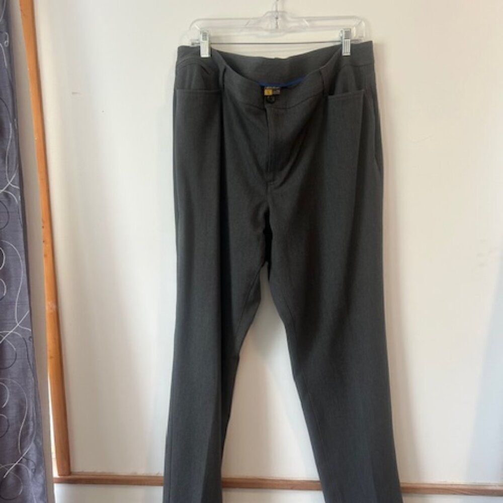 Eddie Bauer Gray 3 pocket straight leg trousers, size 18T
